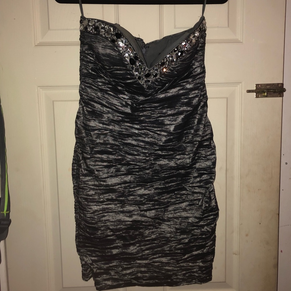 Grey sinched beaded homecoming/prom dress